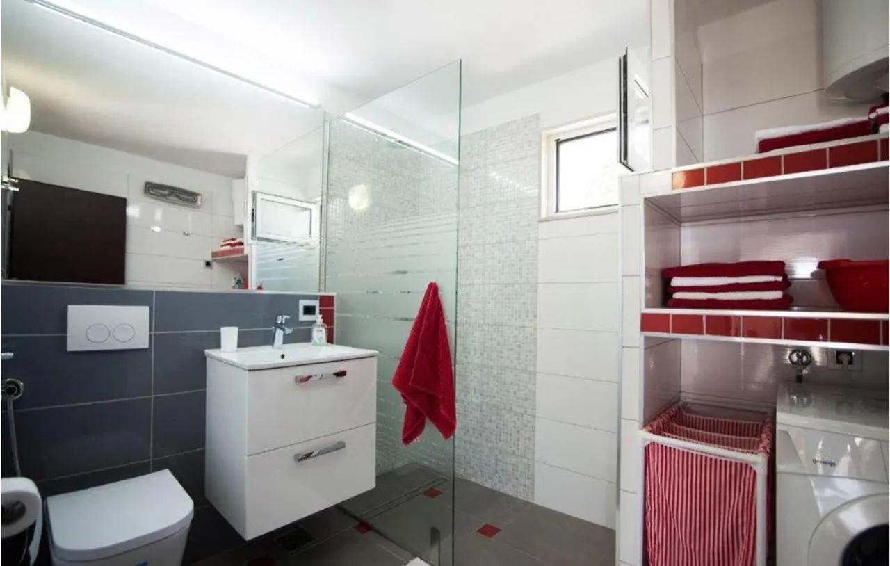 Gorgeous Home In Okrug Gornji With House Sea View Trogir 0*,  Croatia